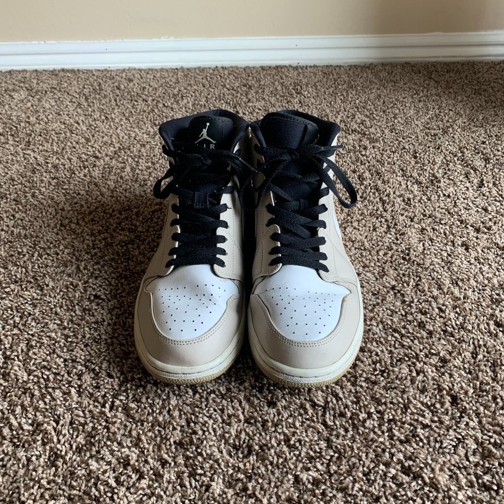 Cream Jordan 1
